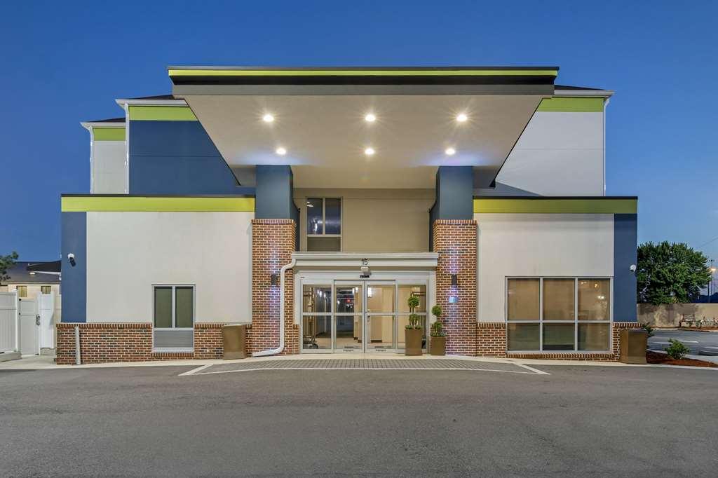 Comfort Inn & Suites Brunswick Exterior photo
