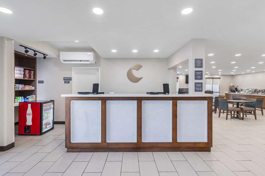 Comfort Inn & Suites Brunswick Interior photo