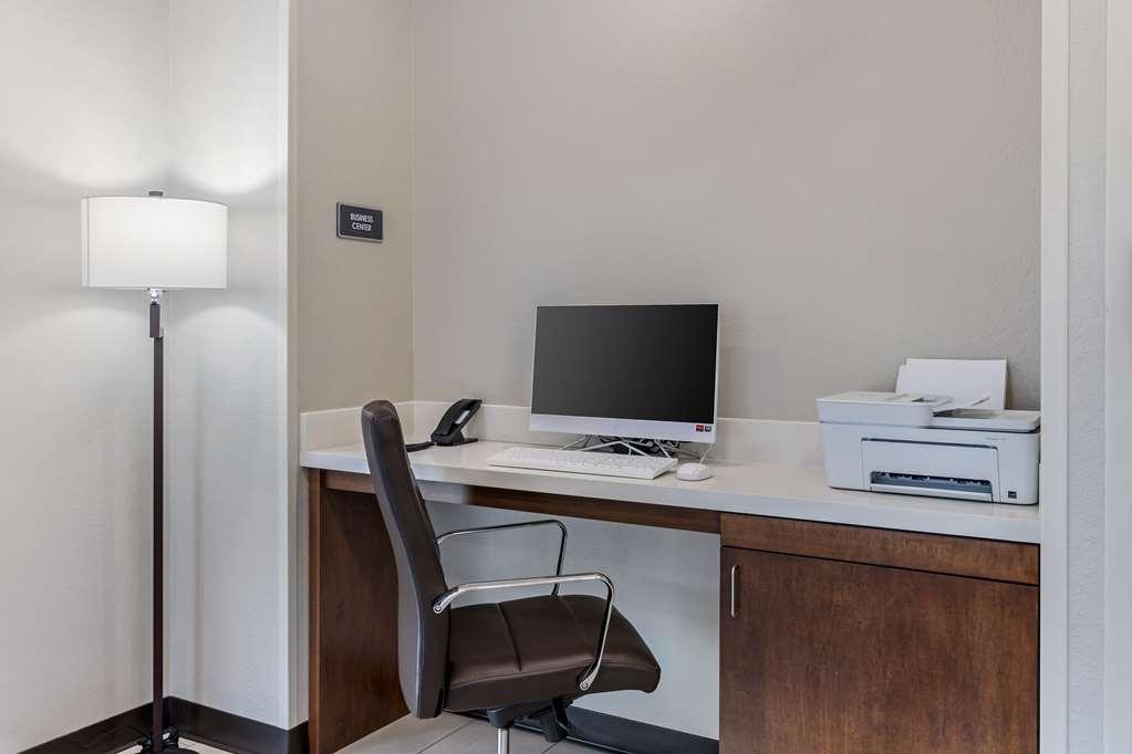 Comfort Inn & Suites Brunswick Facilities photo